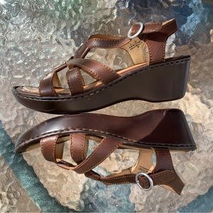 born 39/8 Brown Sandal